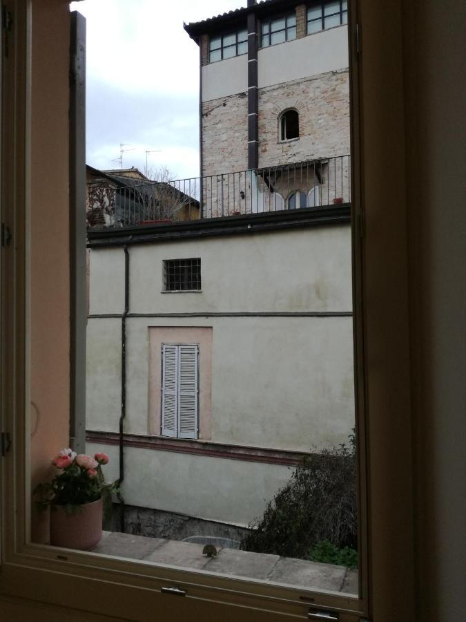 B&B Casa Lilli Foligno Exterior foto